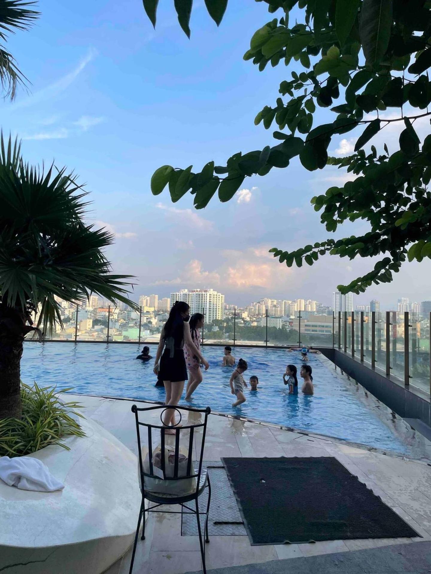 Căn hộ Genius Saigon - Sunrise View D7 *